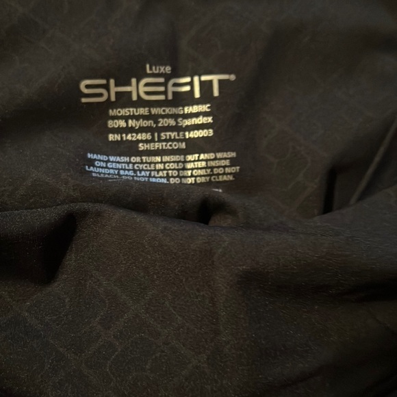 SheFit All Black Boss Leggings - Picture 1 of 4